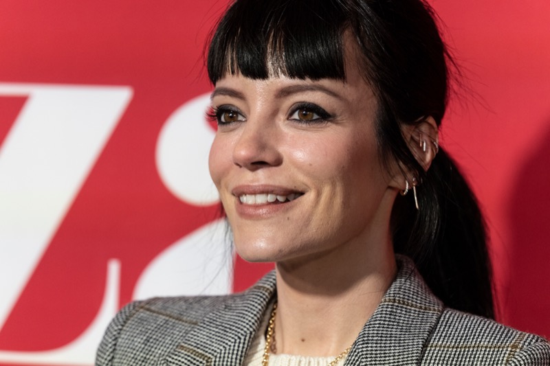 Lily Allen's Feet Pictures Make More Money Than Her Music Despite Having 8 Million Spotify Listeners