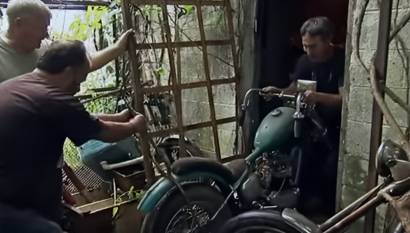 Frank fritz Loved Old Motorbikes - History Channel