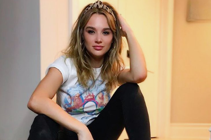 Hallmark Spoilers: Behind The Scenes-Y & R Alum Hunter King Reveals Her Secrets To Staying Cool On Hallmark Christmas Movie Sets