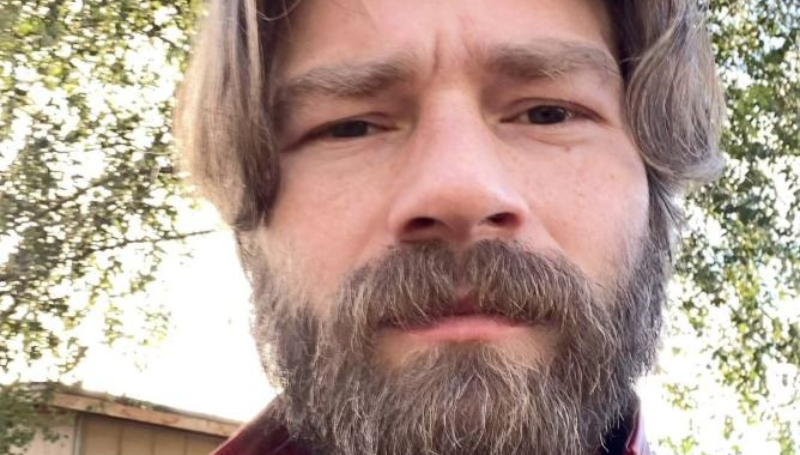 'Alaskan Bush People' Bear Brown Confirms Return To Alaska