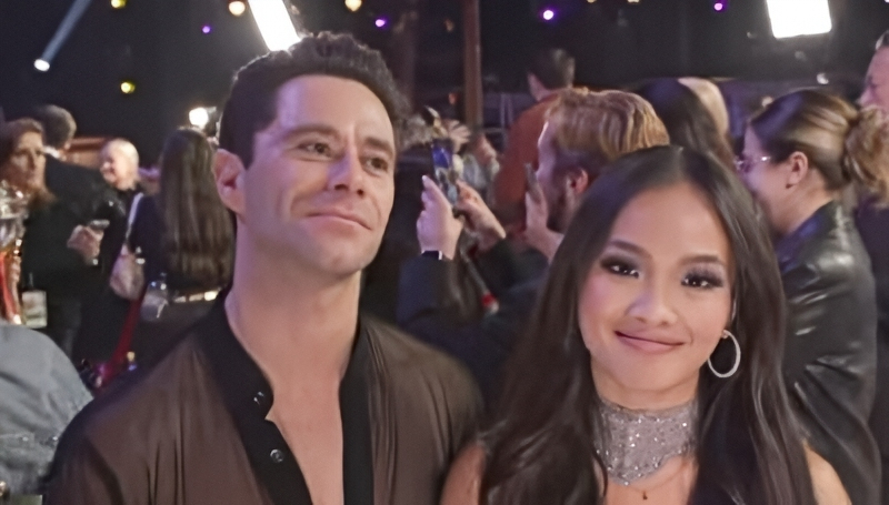 Sasha Farber, Jenn Tran - E News - YouTube