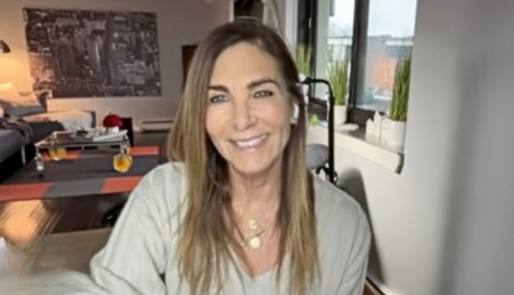 Leslie Fhima – Reality Steve – YouTube