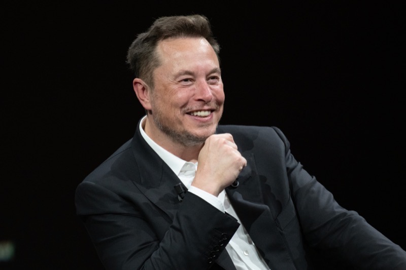 Elon Musk Says He Wants To Help Donald Trump Do This