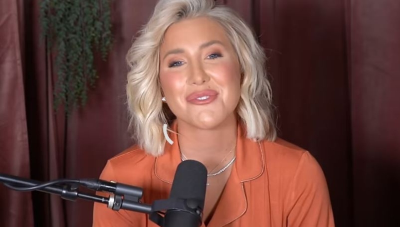 Savannah Chrisley - YouTube