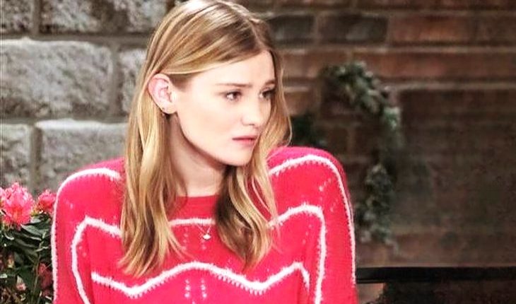 Allie Horton (Lindsay Arnold)