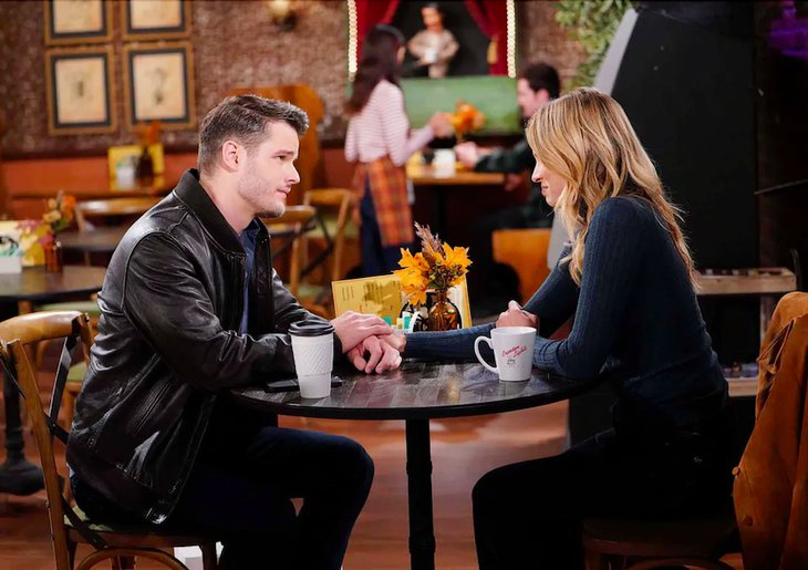 The Young And The Restless Spoilers: Kyle Warns Summer To Back Off Clue That He Still Has Feelings For Her