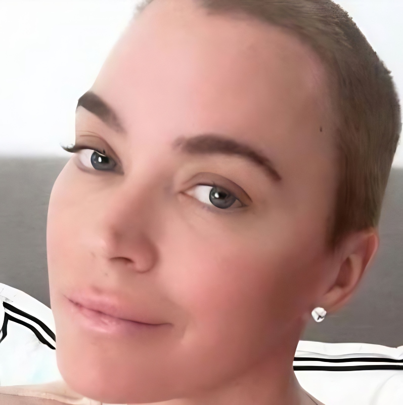 Teddi with short hair - @teddimellencamp - Instagram