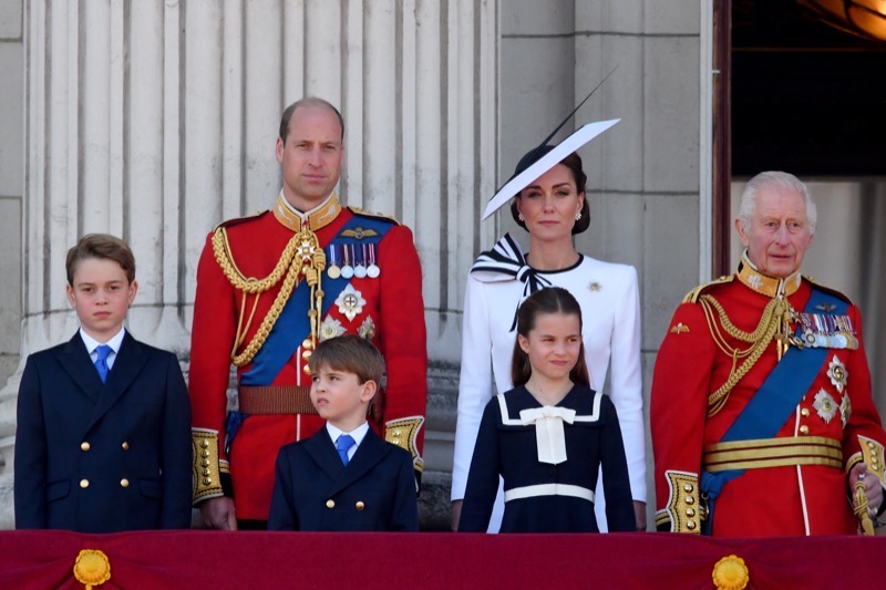 The Royal Family Doesn’t Want Prince Harry And Meghan To Come Back
