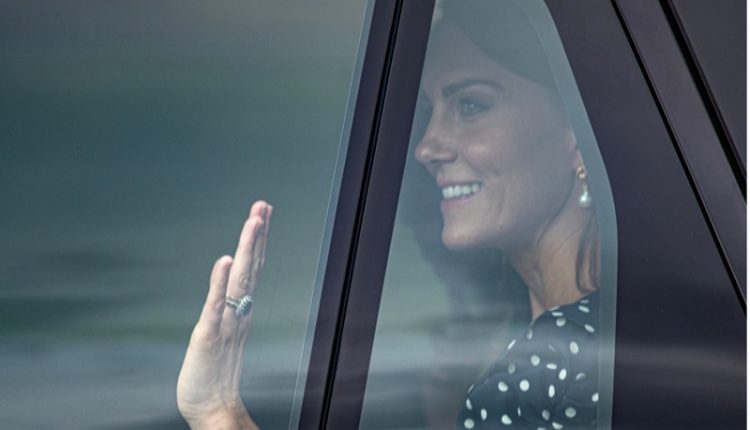 Shutterstock_2323584971