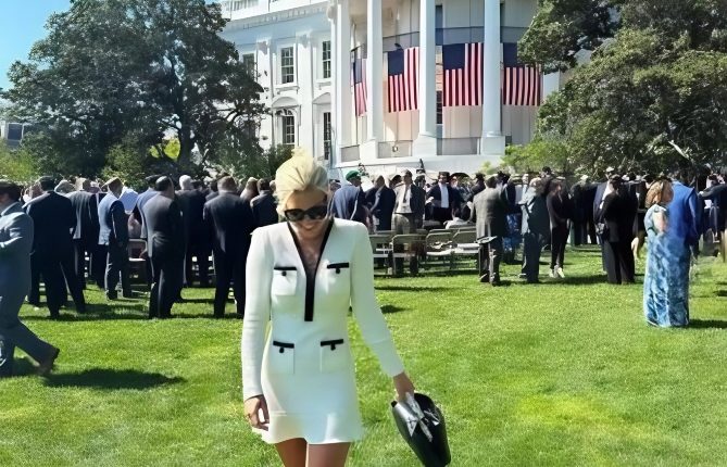 Another Day At The White House In White- Savannah – Instagram