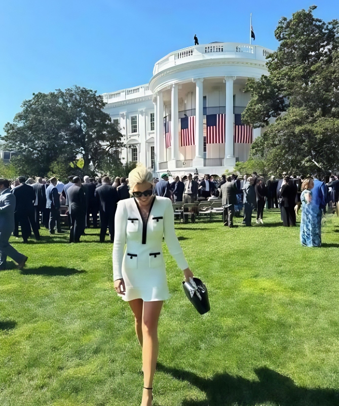Another Day At The White House In White- Savannah - Instagram