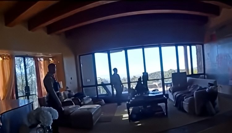 Officers try to figure out the double death – 60 Minutes Australia – YouTube