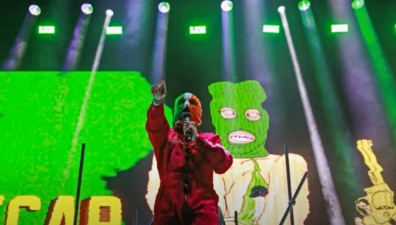 KNEECAP Gets withdrawn from some festivals - Daily Record - YouTube