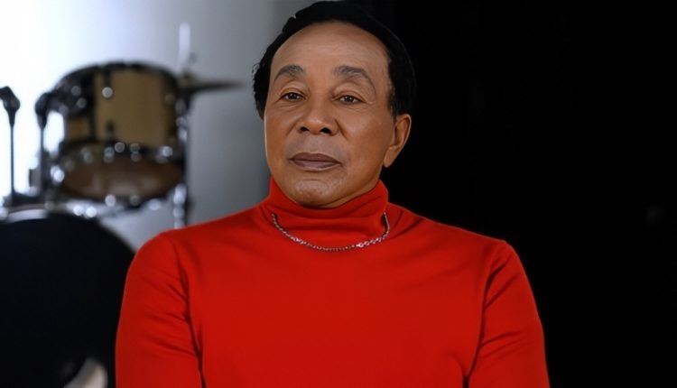 Vlad TV – Smokey Robinson – YouTube