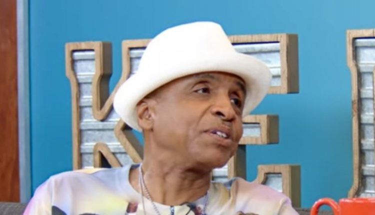 Michael Sumler Interview – Kelly Talk Show – YouTube