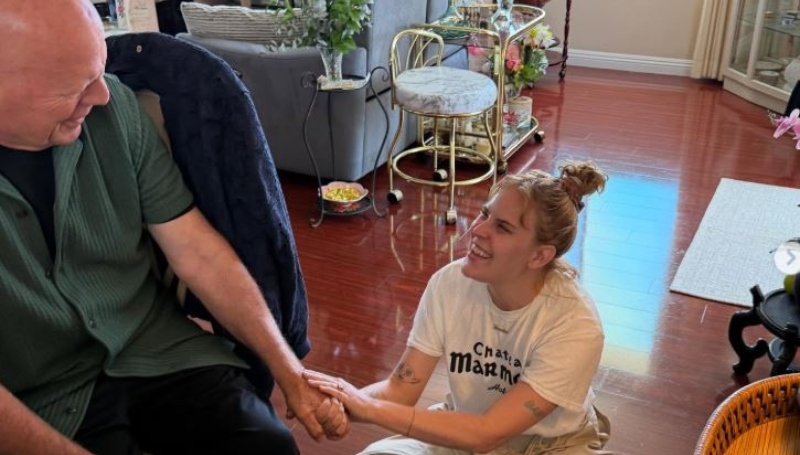 Spending Time With Bruce - @buuski - Instagram