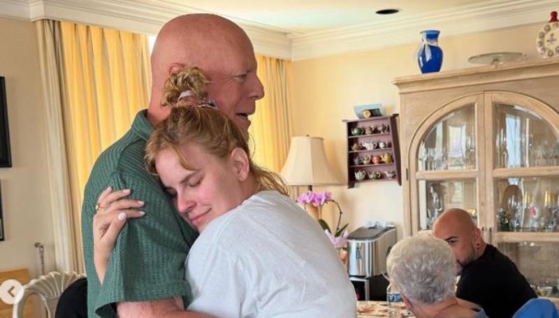 A hug for famous dad - Tallulah - Instagram