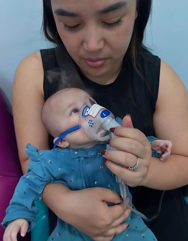 Annie asks for prayers for sick baby Minthira - Instagram