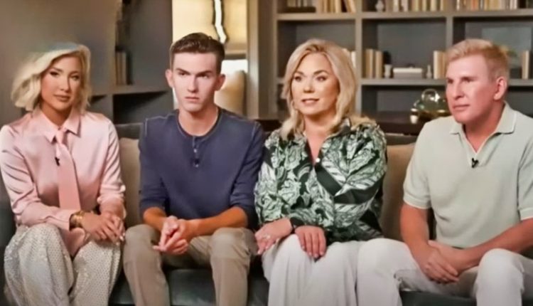 The Chrisley Family – My View With Lara Trump – Fox – YouTube