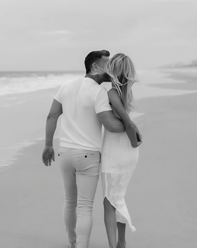 Lindsie and her new guy Landsman - Instagram