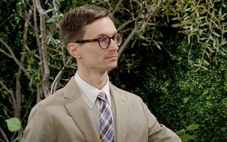 The Young and The Restless: Tucker McCall (Trevor St John)