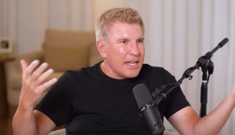 Todd related stories about mold in prison – Chrisley Confessions – YouTube