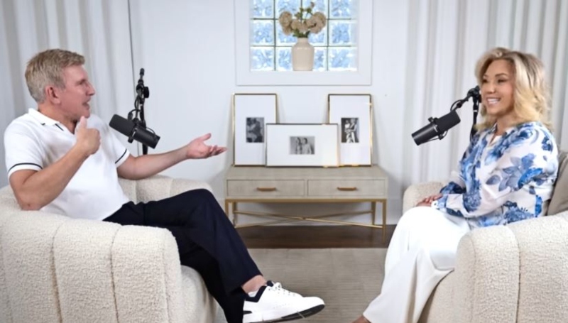 Todd and Julie - Chrisley Confessions - YouTube