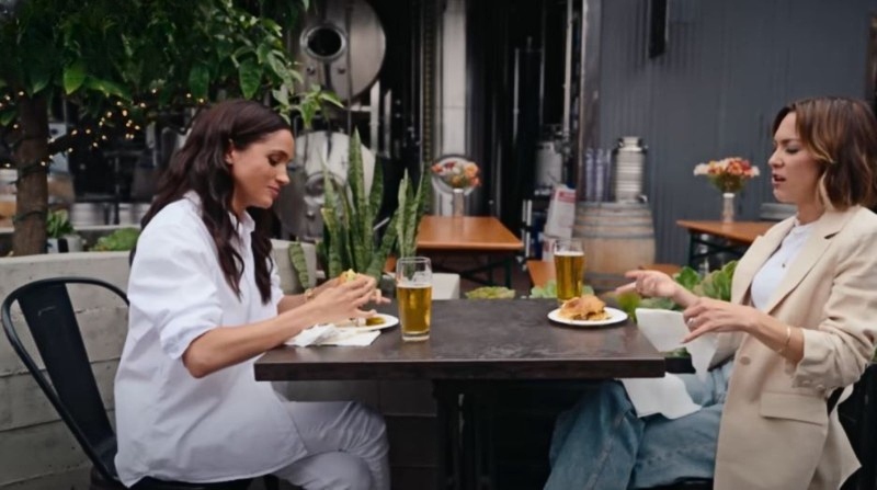 Beer and burgers - Bloomberg Originals - YouTube