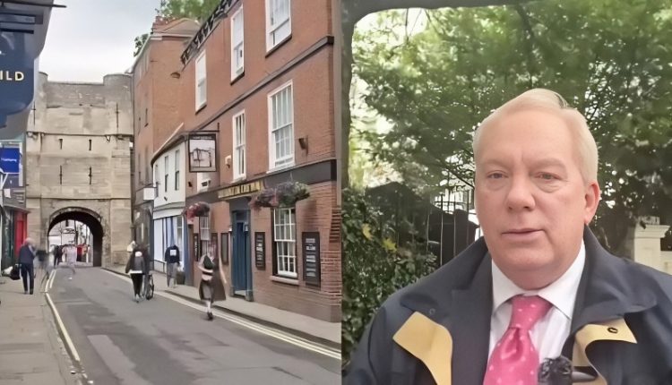 Neil discusses the royal family in London – MAYCON – Daily News Headlines – YouTube