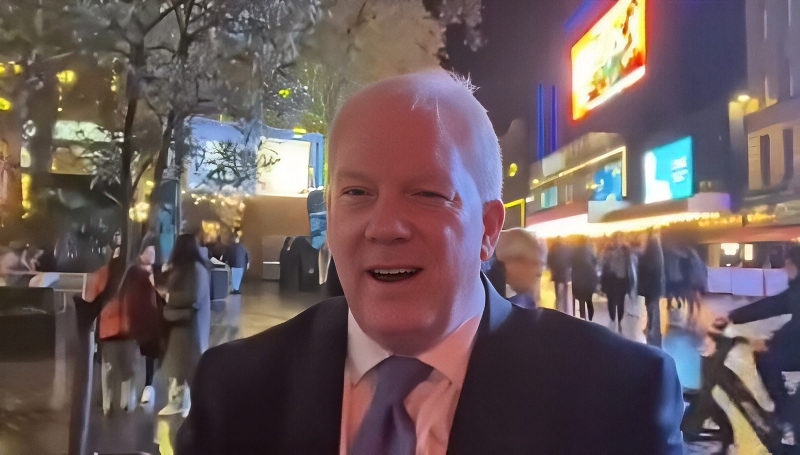 Neil Sean in London discusses Harry and Meghan Fails - MAYCON - Daily News Headlines - YouTube