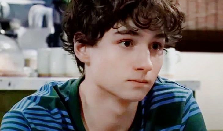 Rocco Falconeri (Finn Carr)