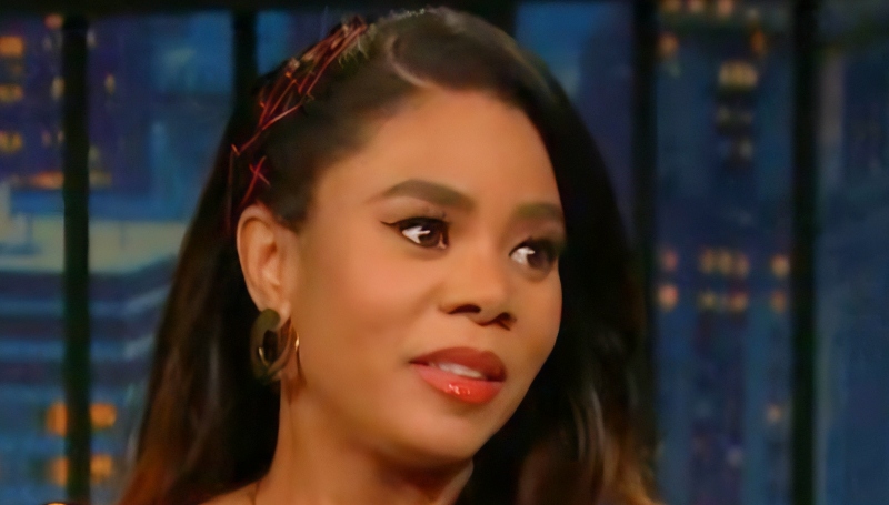 Tyra Banks in ice cream lawsuit - Late Night with Seth Meyers - YouTube