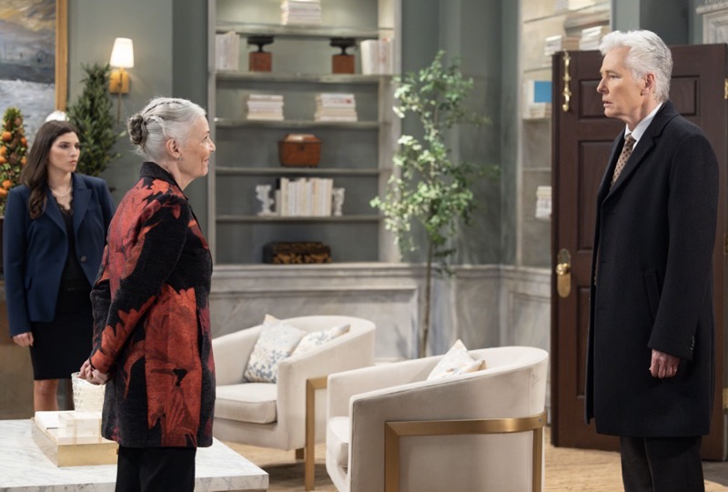 'General Hospital' Recap December 16: Tracy On Warpath, Nina Risky Deal & A Dangerous Eavesdropper 