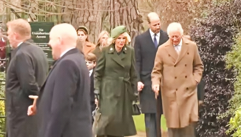Annual Christmas Day Tradition Walk By Royal Family Channel - YouTube