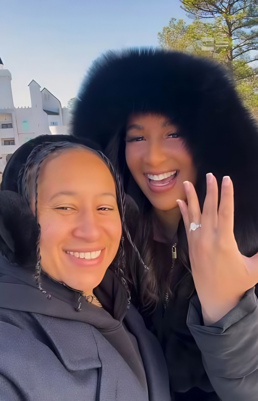 Chantel shows off her ring from Ashley - via @90dayfiance - Instagram