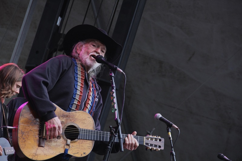 Willie Nelson Responses To Premature Reports Of This Death