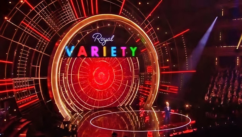 Royal Family Royal Variety Show - Simon Brodkin - ITV - YouTube