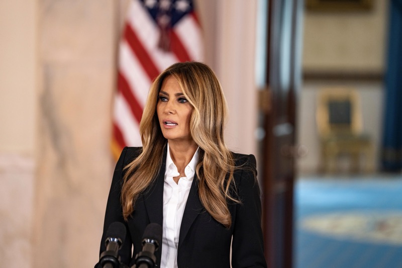 Melania Trump’s Plastic Surgery Claims Has Everyone Rolling Their Eyes