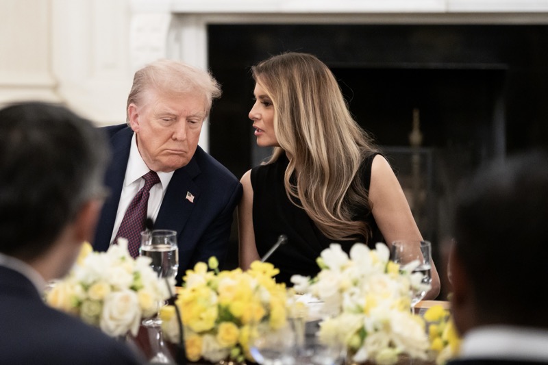 Donald Trump Mocked For Being Delusional About Wife Melania Trump