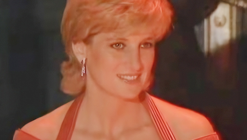Princess Diana was a caring mom - via @Official_Royalworld - YouTube