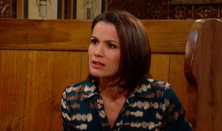 Chelsea Lawson (Melissa Claire Egan),